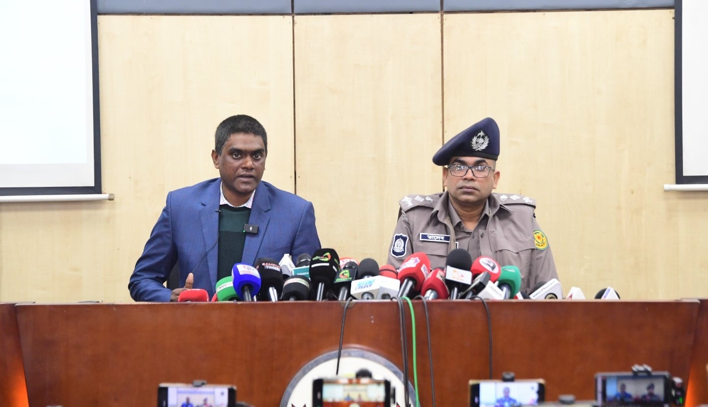 এই চক্রটি দেশের বৈধ মোবাইল বাজারকে ব্যাহত করছিল: উপ-পুলিশ কমিশনার