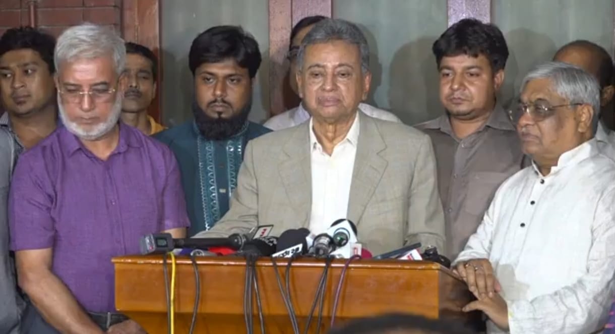 কোনো মহামানবকে দায়িত্ব দেওয়ার জন্য মানুষ আন্দোলন সংগ্রাম করেনি