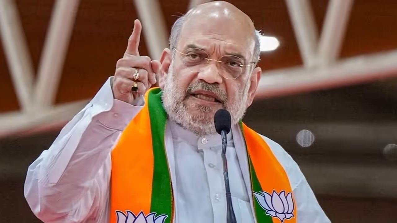 বাংলাদেশি অনুপ্রবেশকারীদের স্বেচ্ছায় দেশ ছাড়তে বললেন অমিত শাহ