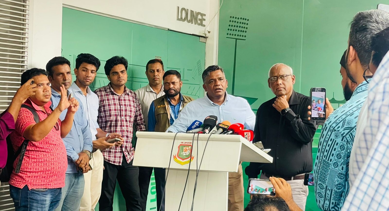 বুলবুল মানছেন অনেক ‘নো বল’ হয়েছে
