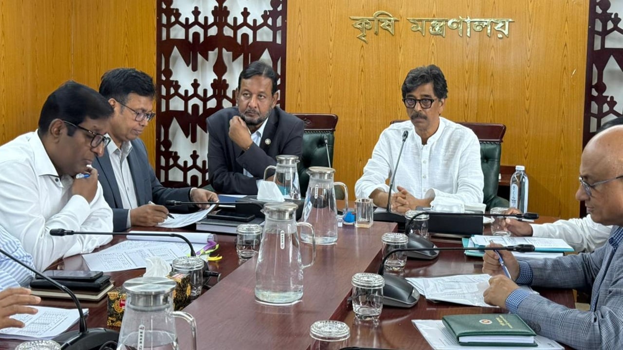 হাওরাঞ্চলে তেলের সরবরাহ স্বাভাবিক রাখা হবে: কৃষিমন্ত্রী