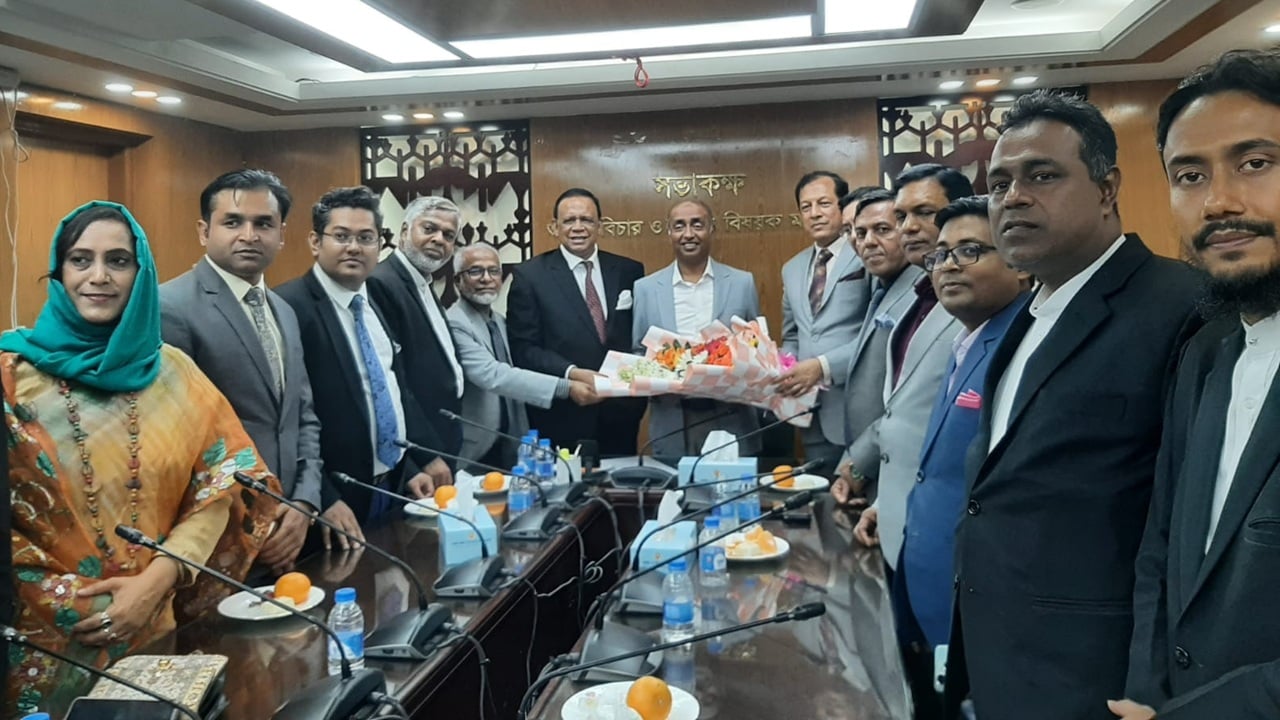 আইনমন্ত্রীর সঙ্গে সুপ্রিম কোর্ট বারের নবনির্বাচিত কমিটির সাক্ষাৎ