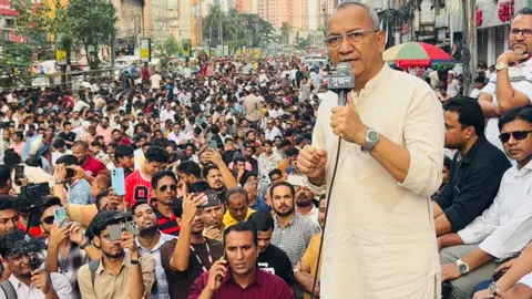 ককটেল বিস্ফোরণের ঘটনায় নাসিরুদ্দীন পাটওয়ারীকে গ্রেপ্তার দাবি যুবদল সভাপতির