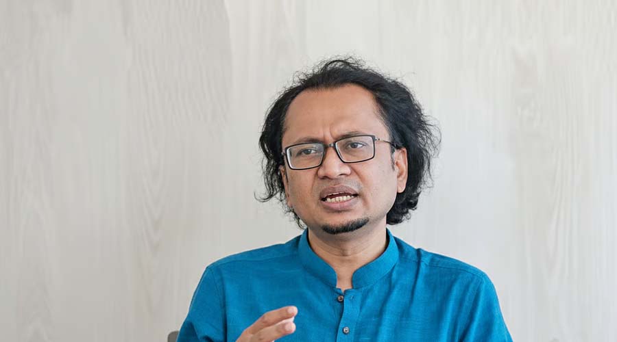 তসলিমা নাসরিন দেশে ফিরলে আইনি ব্যবস্থা নিতে পারবেন: তথ্য উপদেষ্টা