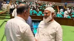 বিরোধী দলীয় নেতাকে দেড়শ টাকার খাবারের দাওয়াত দিলেন প্রধানমন্ত্রী
