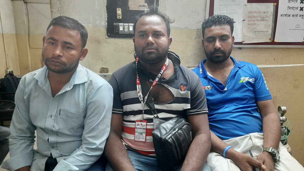 ইফতারের প্যাকেট নিয়ে মারামারি, সাংবাদিকসহ আহত ৬
