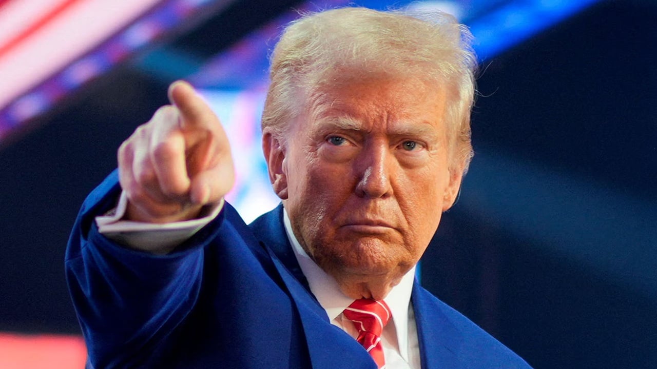 গ্রিনল্যান্ড নিয়ে কড়া অবস্থান ট্রাম্পের, বললেন পিছু হটার সুযোগ নেই