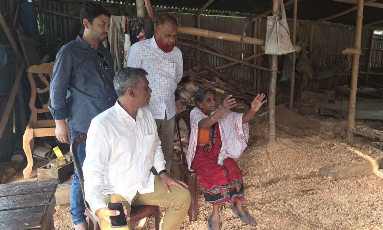 ভাইরাল লাইলী বেগমের স্বপ্নপূরণ করলেন ফরিদপুর জেলা পরিষদের প্রশাসক