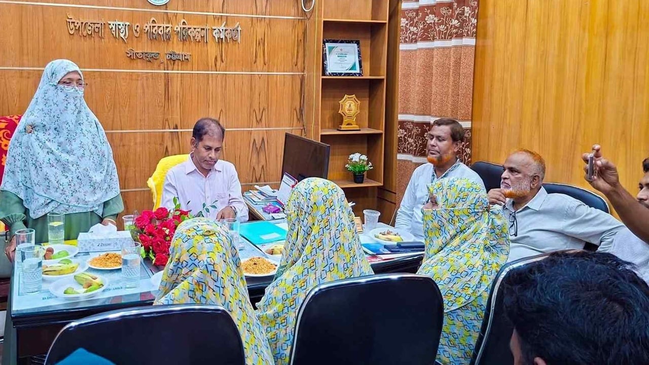 ৭০ বছরের জরাজীর্ণ স্বাস্থ্য কমপ্লেক্স ভবন উন্নয়নের আশ্বাস এমপি শামসুন্নাহারের