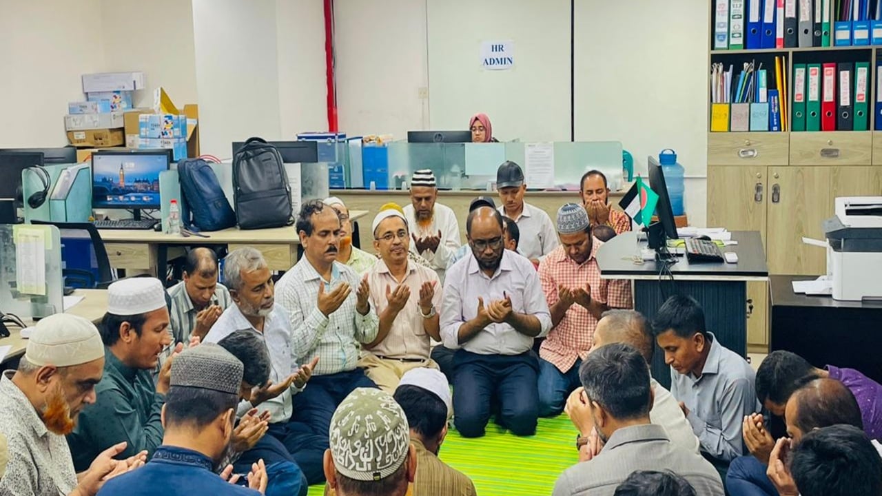 হাসপাতালে ভর্তি আমার দেশ সম্পাদক, সুস্থতা কামনায় দোয়া মাহফিল