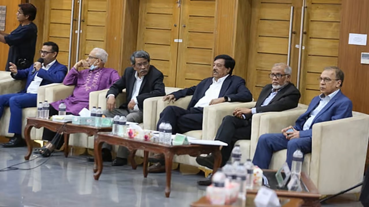 জুলাই সনদ বাস্তবায়নে একমত না হলে যা করবে ঐকমত্য কমিশন, জানালেন আলী রীয়াজ
