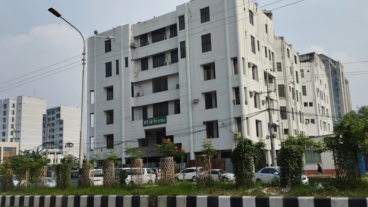 বেসরকারি বিশ্ববিদ্যালয়ের কর হার কমিয়ে ১০ শতাংশ নির্ধারণ