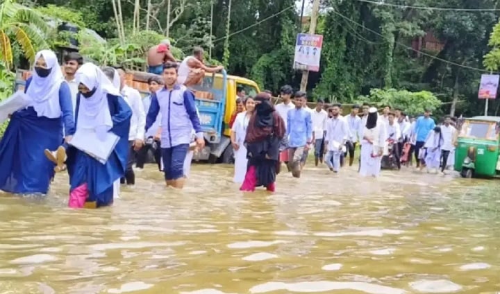 বন্যা পরিস্থিতিতে এইচএসসি ও অন্যান্য পরীক্ষা স্থগিতের দাবি ছাত্রদলের