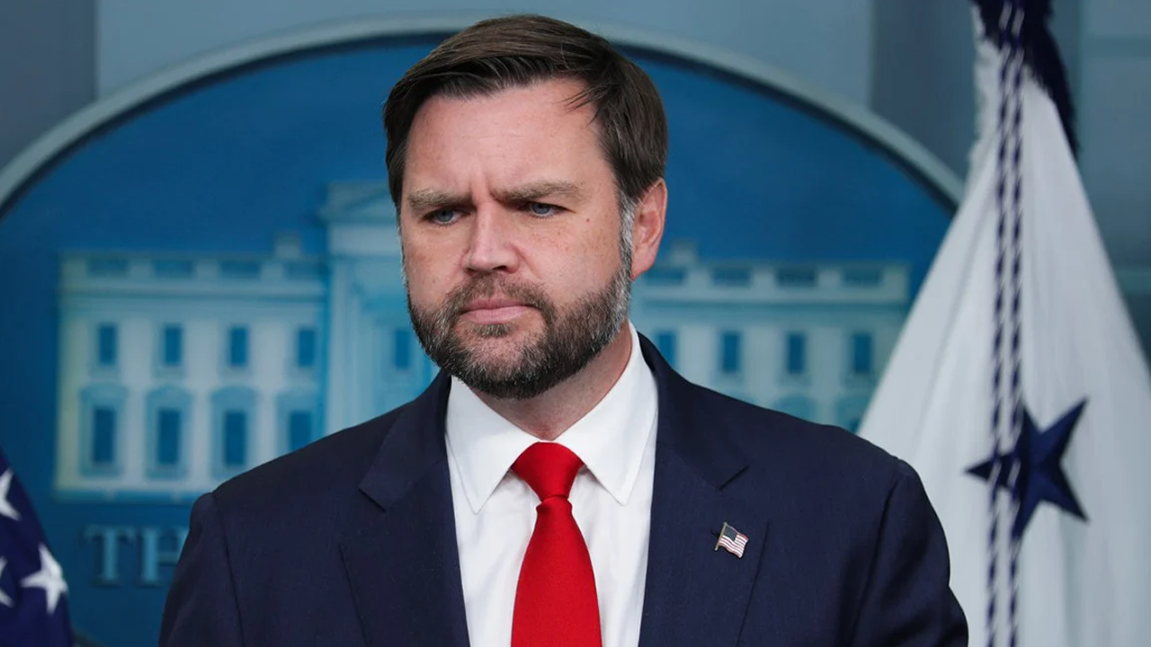 বল এখন ইরানের কোর্টে : মার্কিন ভাইস প্রেসিডেন্ট