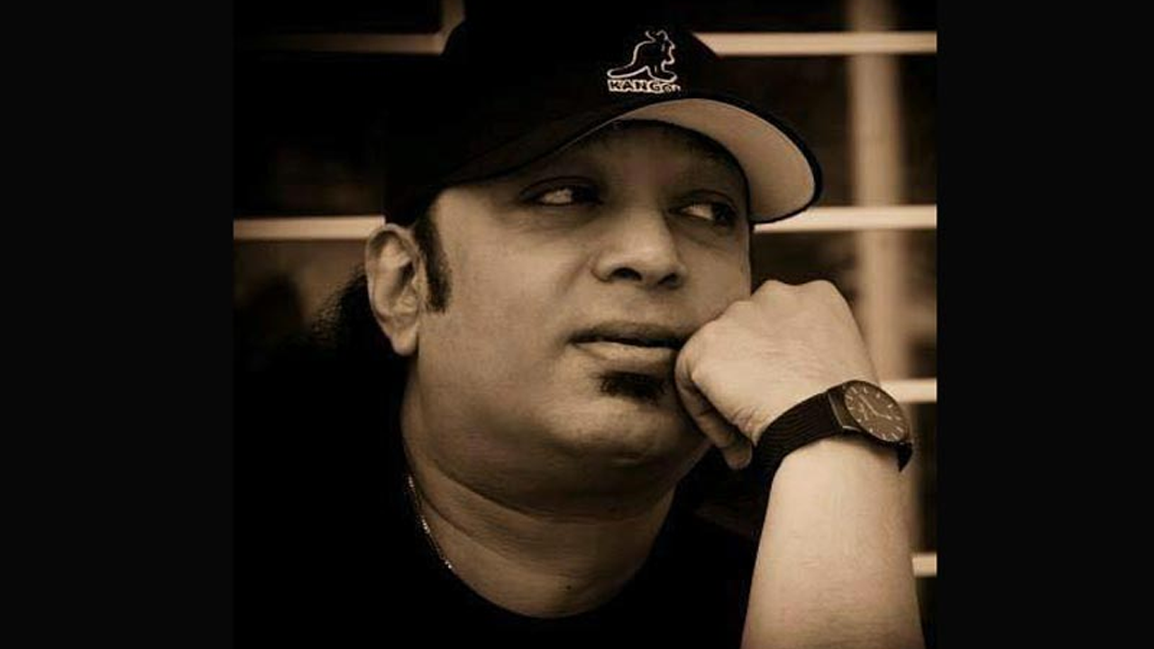 নতুন আয়োজনে আট ব্যান্ড ও ১২ শিল্পীর কণ্ঠে আইয়ুব বাচ্চুর ২০ গান