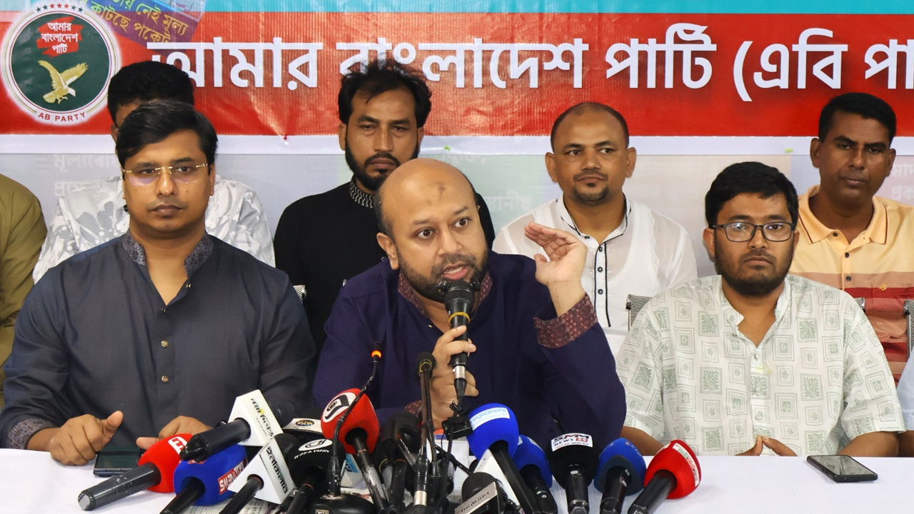 ওষুধের দাম নিয়ন্ত্রণের নীতিমালা বাতিল করে সরকার জনগণের বিরুদ্ধে দাঁড়িয়েছে