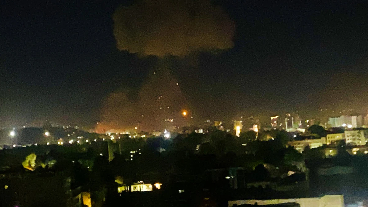 আফগানিস্তানের হাসপাতালে পাকিস্তানের বিমান হামলায় নিহত ৪০০