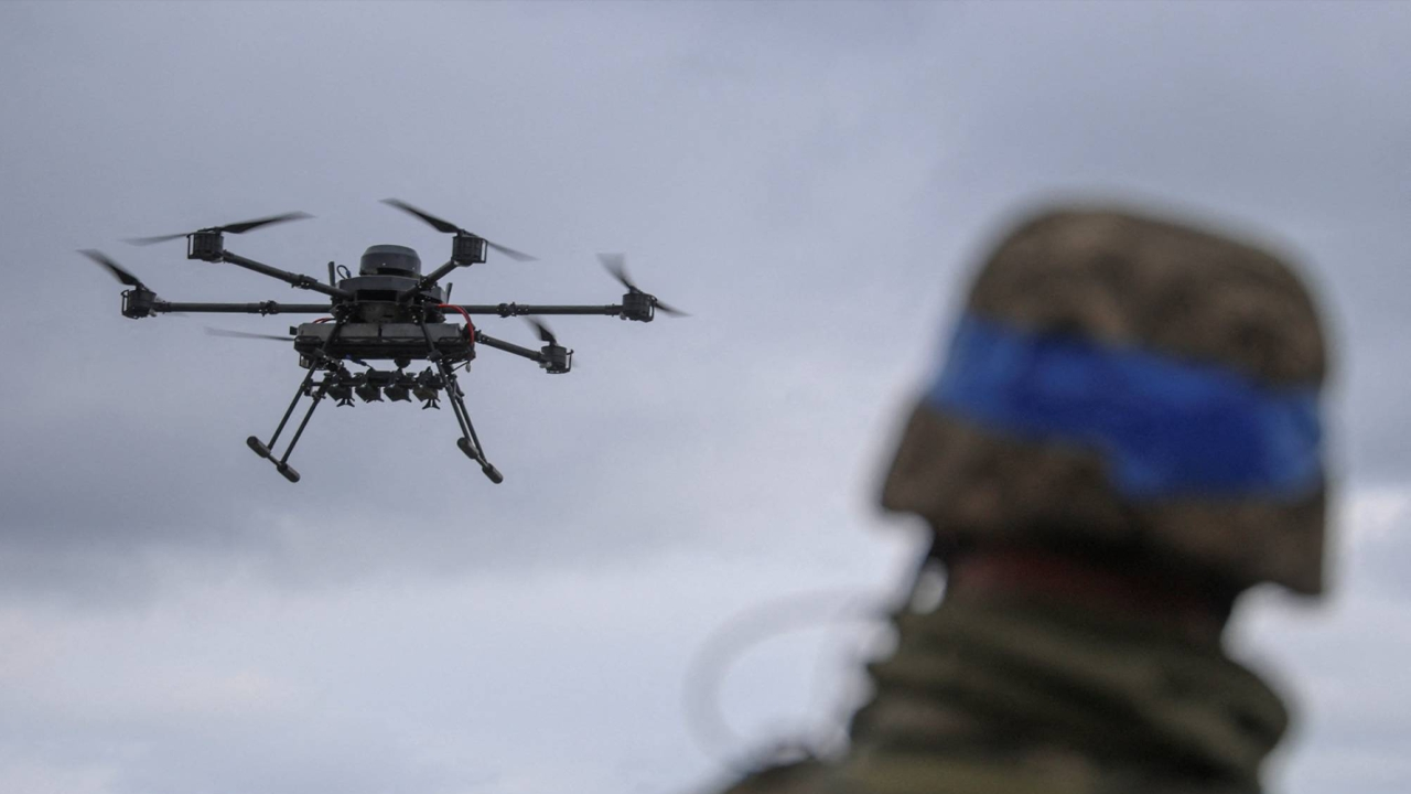 এআই থেকে স্টারলিংক: ড্রোন যেভাবে বদলে দিচ্ছে ইউক্রেন যুদ্ধ