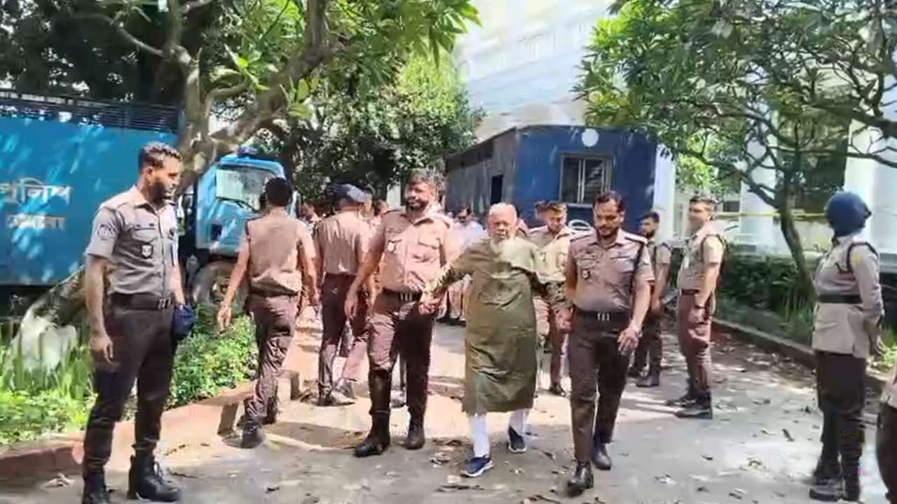 জুলাই গণহত্যা মামলায় সাবেক এমপি-মন্ত্রীসহ ১০ জন ট্রাইব্যুনালে