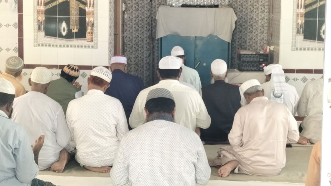 খালেদা জিয়ার সুস্থতা কামনায় দৌলতখানে দোয়া মোনাজাত