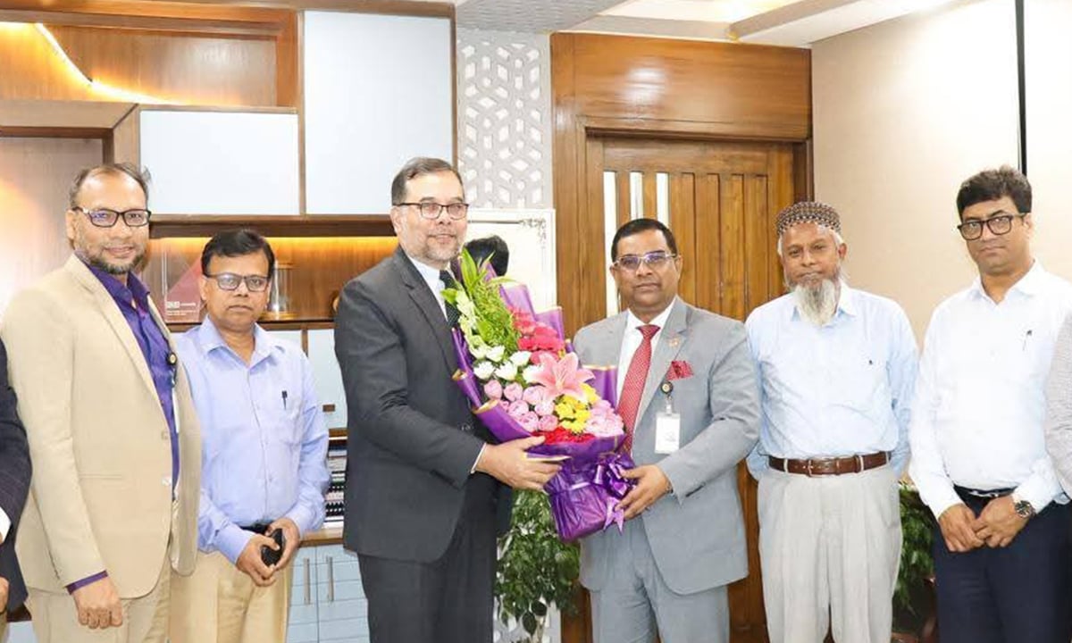 আইসিটি সচিবের সাথে বেসিস প্রশাসকের সৌজন্য সাক্ষাৎ