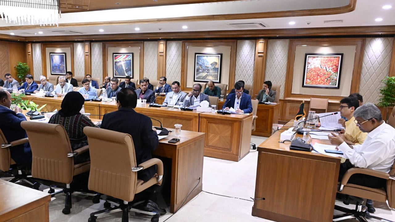 ছয় মাসে ১.২৫ বিলিয়ন ডলার বিনিয়োগ প্রস্তাব পেয়েছে বাংলাদেশ