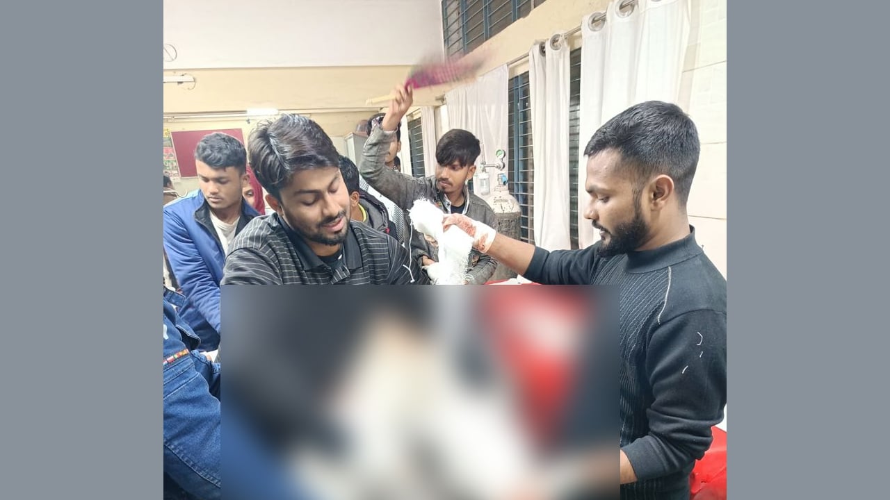 শিবগঞ্জে যুবদল কর্মী নয়নকে কুপিয়ে হত্যা