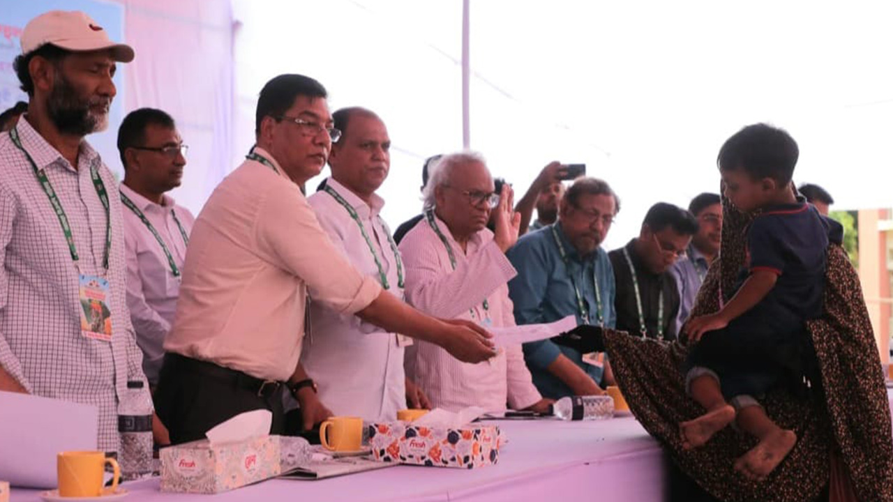 শহীদ ও আহতদের পরিবারের মাঝে চিকিৎসা সহায়তা দিলেন তারেক রহমান
