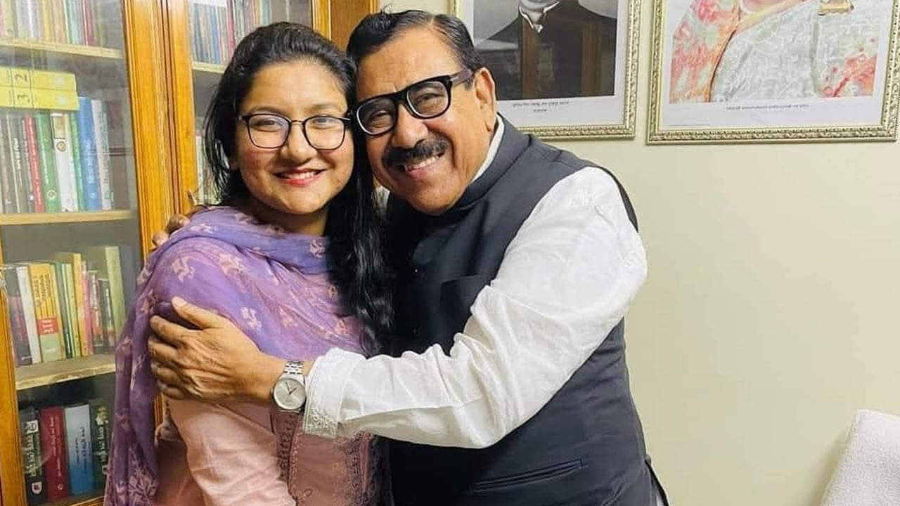 সাবেক সংসদ সদস্য শাজাহান খানের মেয়ের নামে দুদকের মামলা