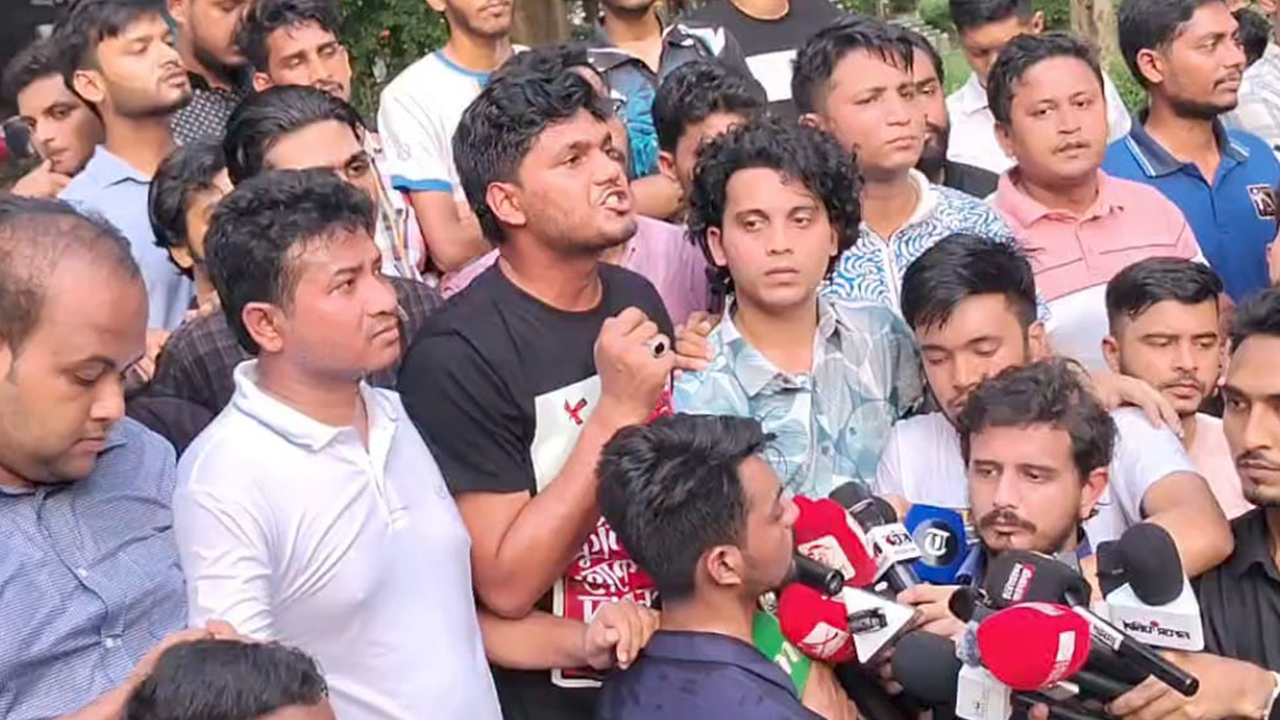 ডাকসু নির্বাচন স্থগিত করার ক্ষমতা কারো নেই: ভিপি প্রার্থী আবিদ