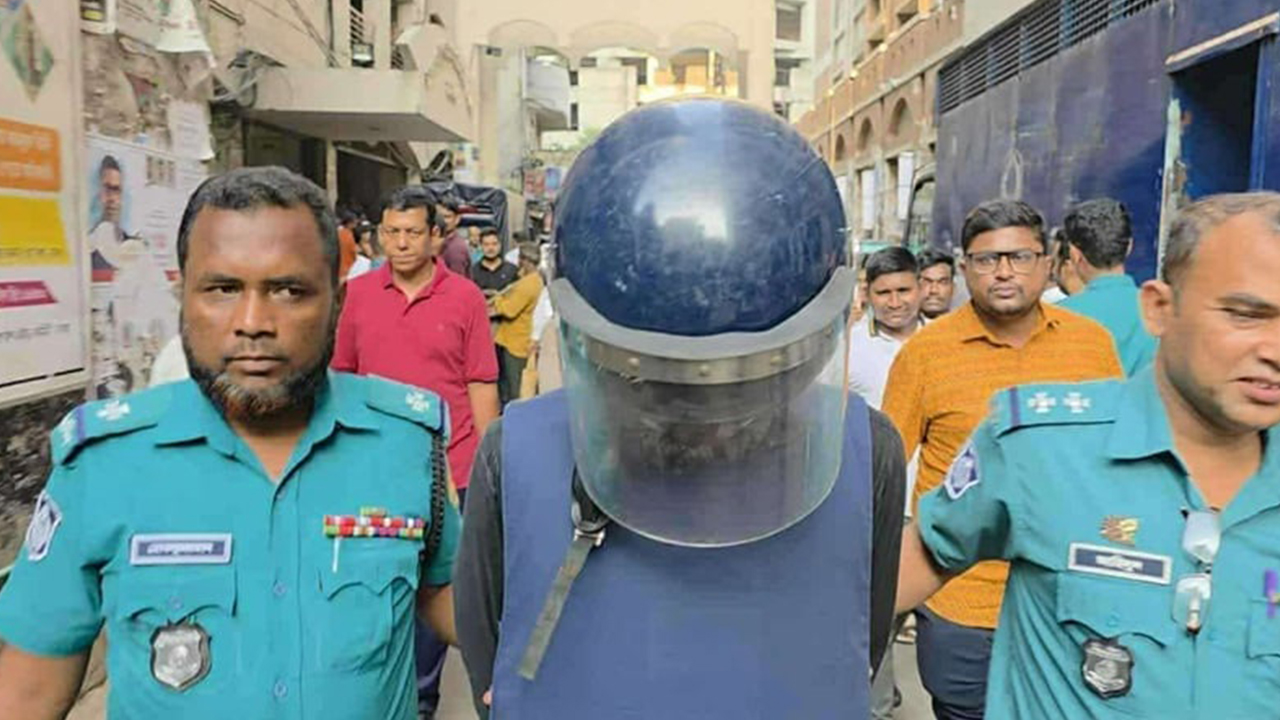 ঢাবি থেকে গ্রেপ্তার ভুয়া সাংবাদিক জাহিদ কারাগারে
