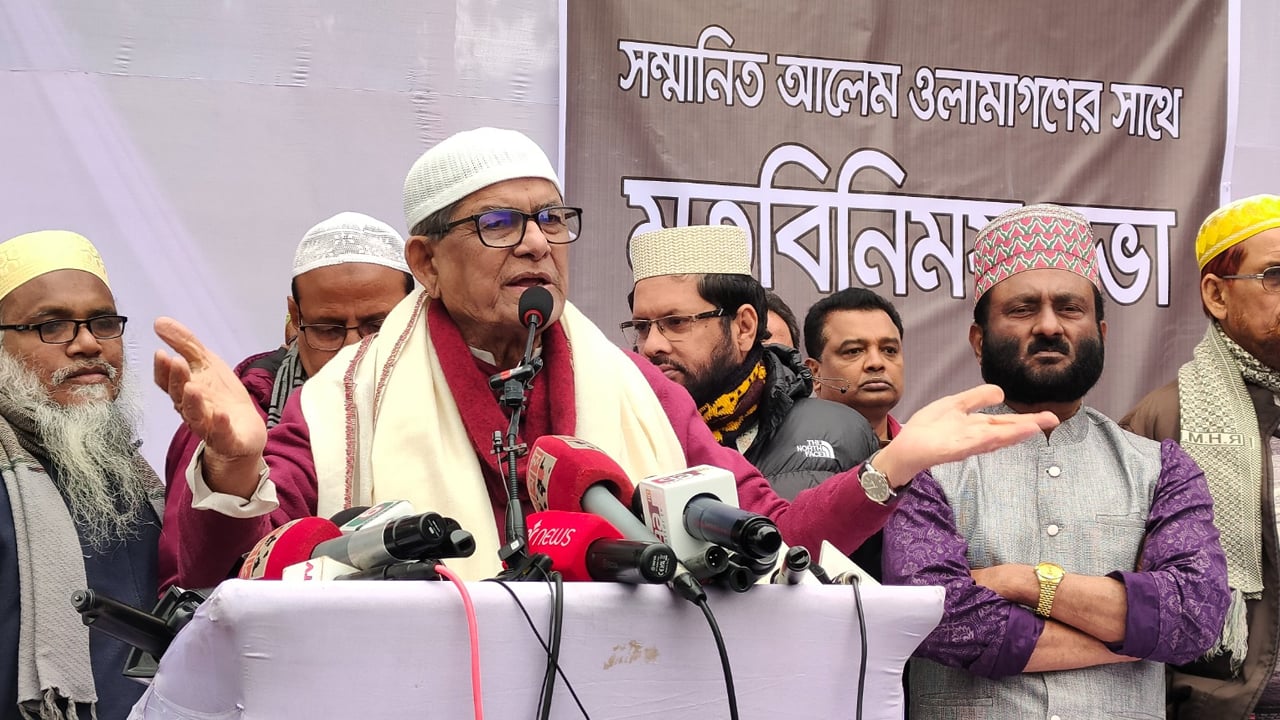 দেশকে অস্থির করতে পেছন থেকে ষড়যন্ত্র হচ্ছে: মির্জা ফখরুল