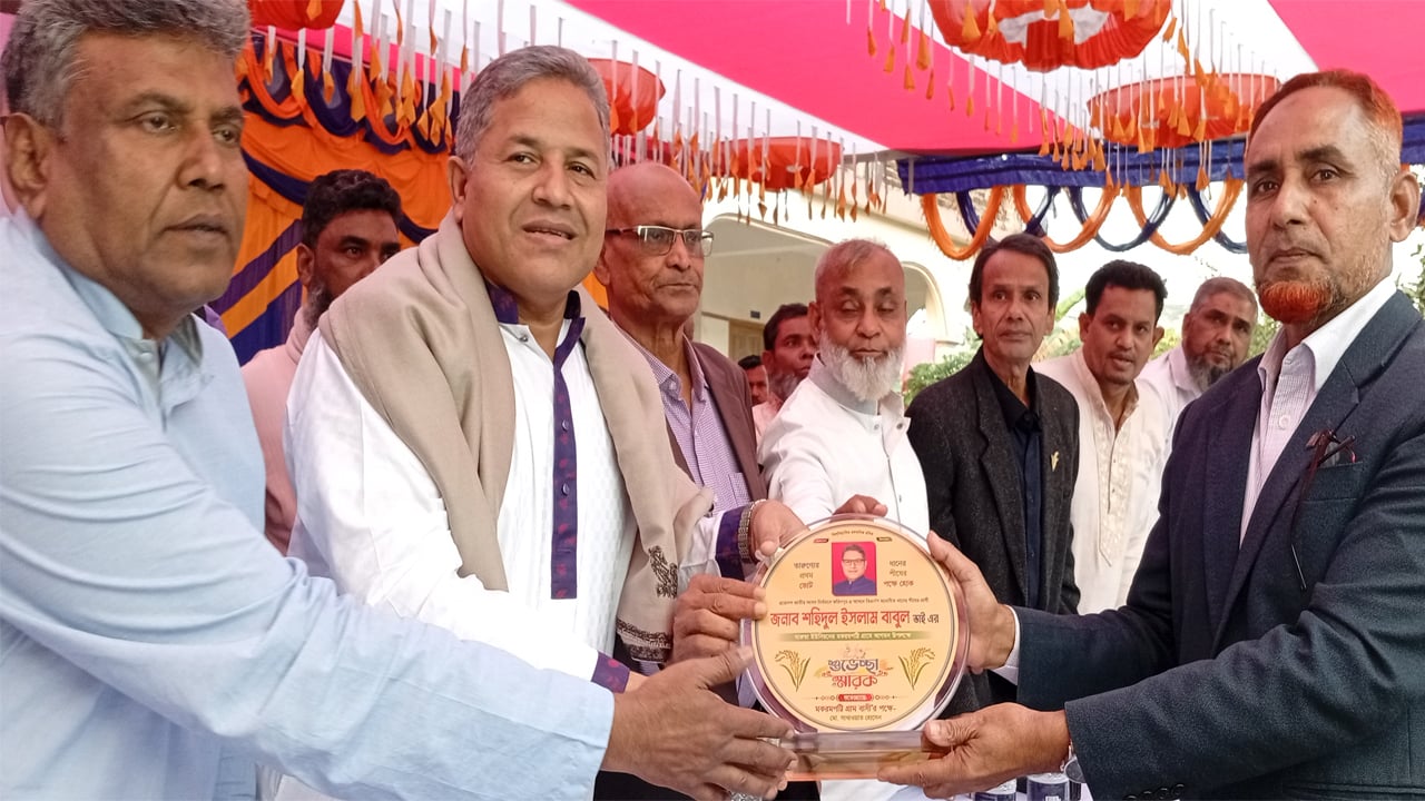 আওয়ামী লীগের শতাধিক নেতা কর্মীর বিএনপিতে যোগদান