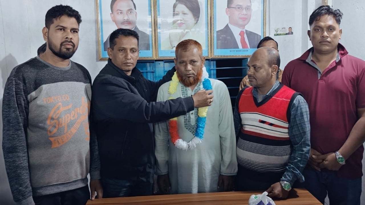 গোপালগঞ্জের কোটালীপাড়ায় যুবলীগ নেতা যুবদলে যোগদান