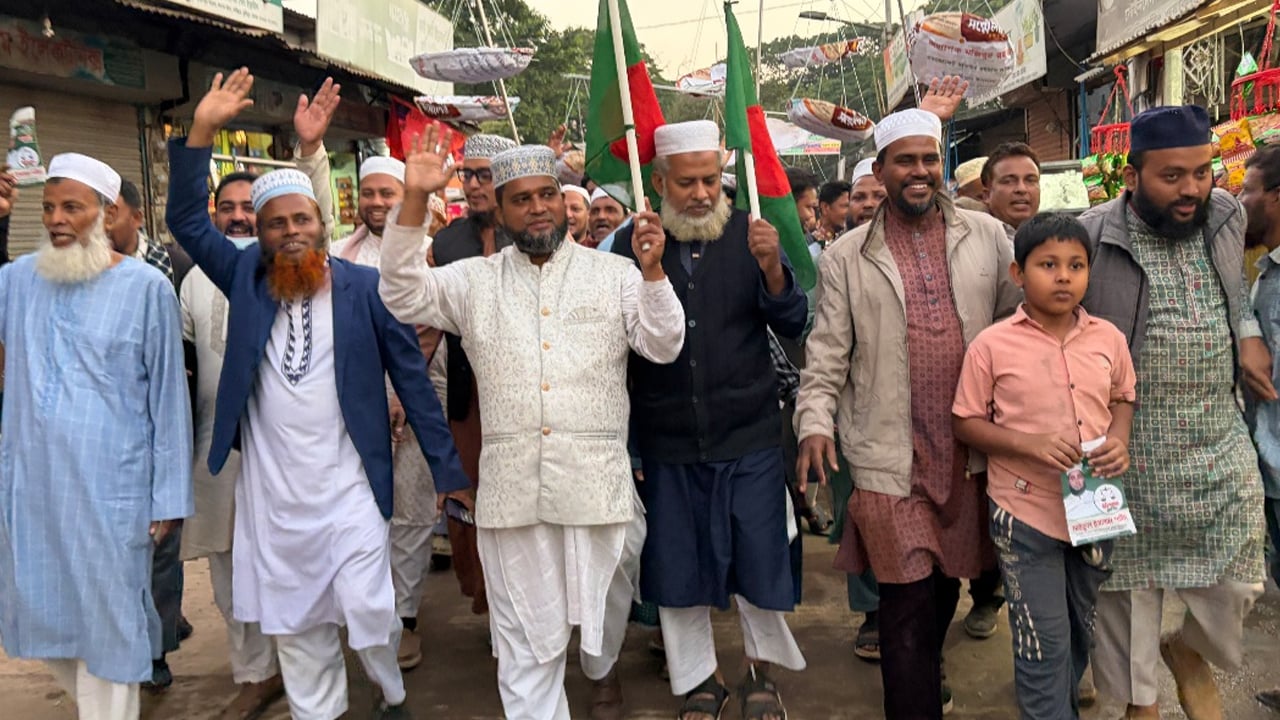 দেবিদ্বারে জামায়াত প্রার্থীর গণসংযোগ