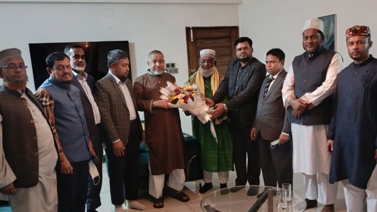 ডা. তাহেরের সাথে জামায়াত নেতৃবৃন্দের সাক্ষাৎ