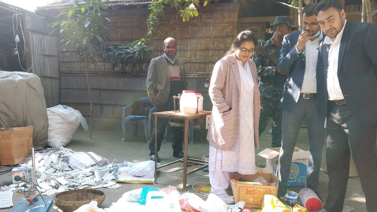 নকল ঔষুধ তৈরির কারখানার সন্ধান, ৫০ হাজার টাকা