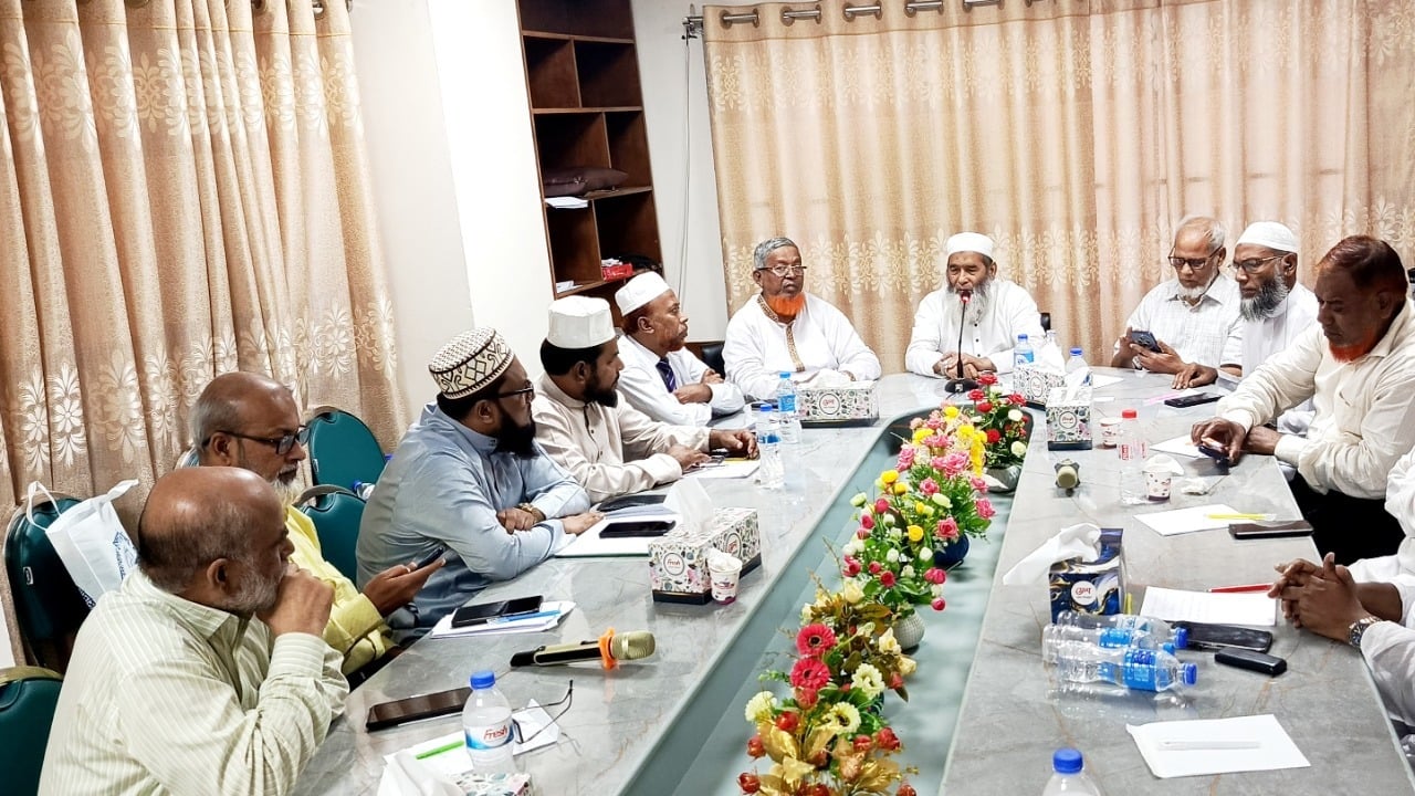 শিক্ষকদের দাবি অবিলম্বে মেনে নিন: অধ্যাপক মুজিব