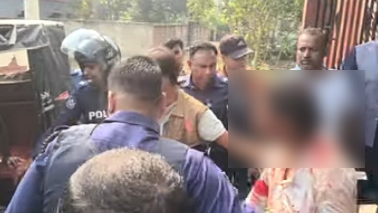 জনতার হামলায় বাউল শিল্পী আবুল সরকারের তিন সমর্থক আহত