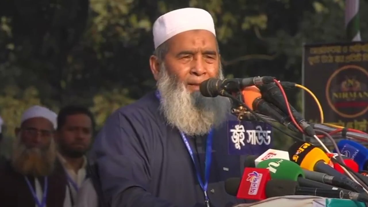 দেশের মানুষের মুখে ৫৪ বছরে হাসি ফুটেনি: অধ্যাপক মুজিবুর