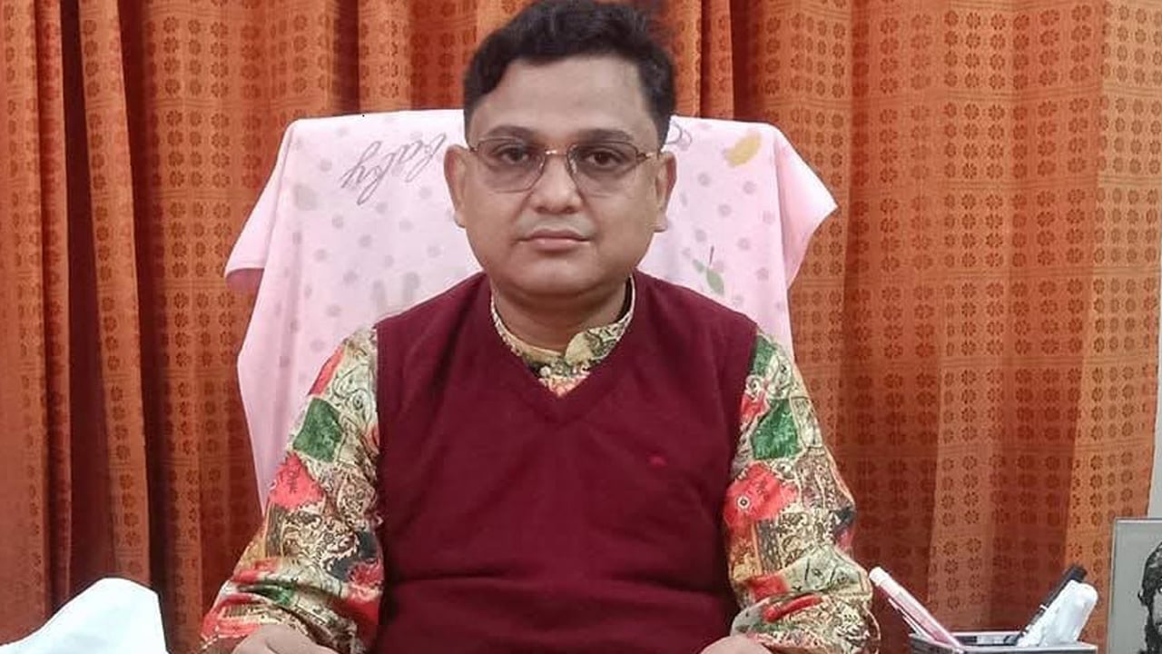 ধামইরহাটে ইউপি চেয়ারম্যান মোসাদ্দেকুর রহমান গ্রেপ্তার