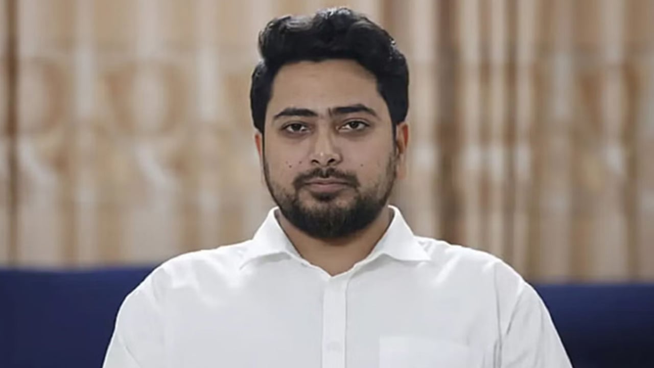 নির্বাচনি হলফনামায় সম্পদের যে বিবরণ দিলেন নাহিদ ইসলাম