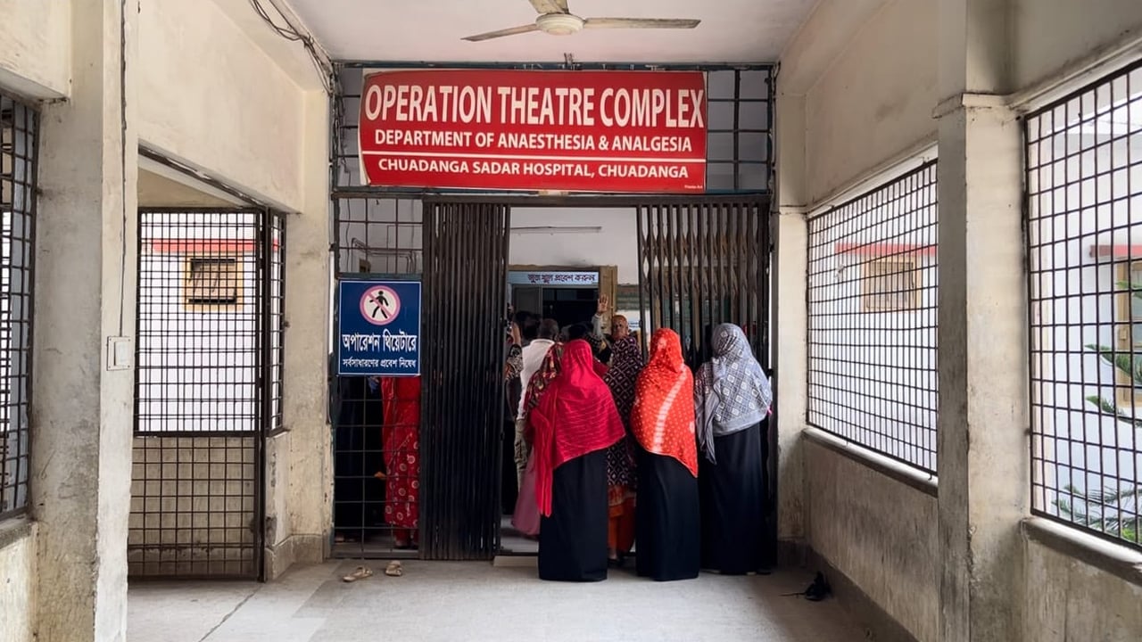 পুলিশের ফায়ারিং অনুশীলনে পথচারী গুলিবিদ্ধ