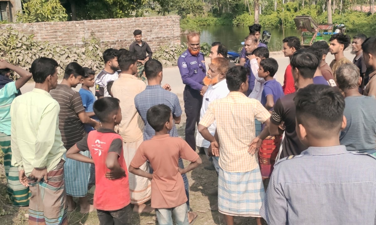 ইটভাটার ম্যানেজারকে কুপিয়ে ২০ লাখ টাকা ছিনতাই