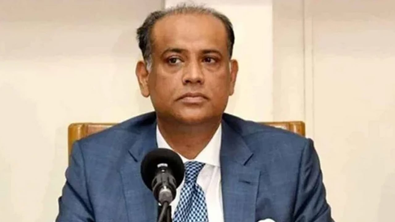 সাইফুজ্জামানের মানি লন্ডারিংয়ের সহযোগী প্রদীপের দেশত্যাগে নিষেধাজ্ঞা