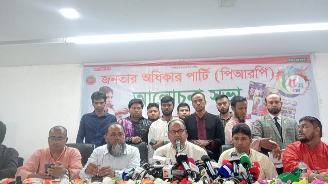 ভরাডুবি হবে বলে কিছু খুচরা পার্টি নির্বাচন চাচ্ছে না: শামসুজ্জামান দুদু