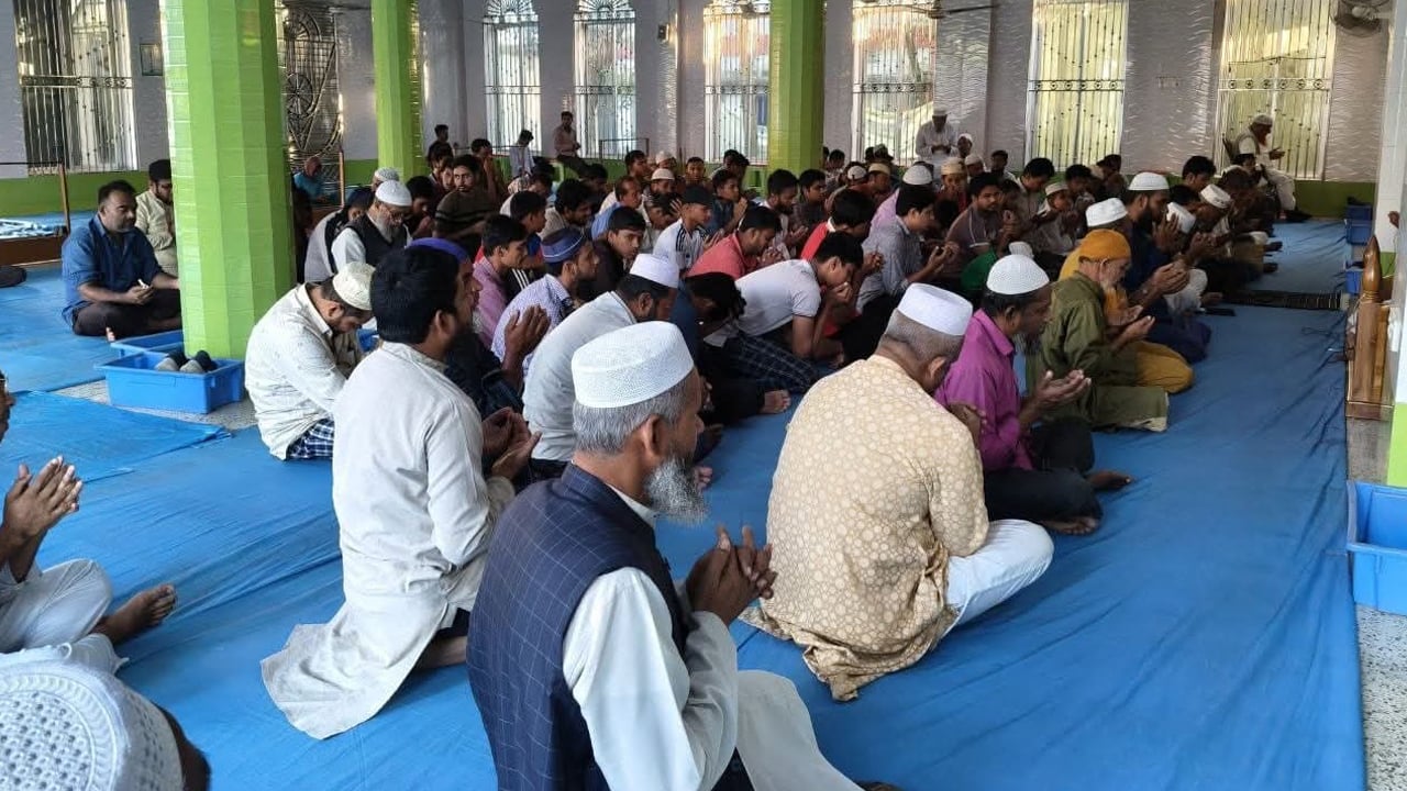 খালেদা জিয়ার সুস্থতা কামনায় ছাত্র শিবিরের দোয়া