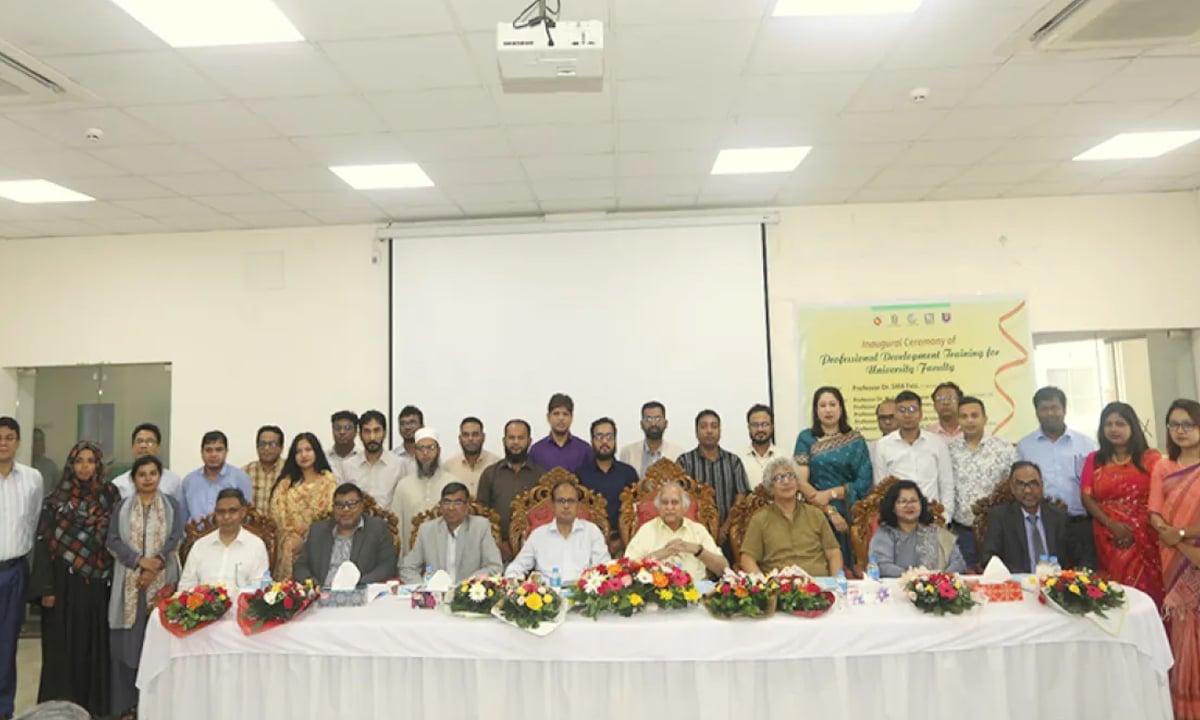 শিক্ষার্থীদের সঙ্গে সম্পর্ক উন্নয়নের পরামর্শ ইউজিসি চেয়ারম্যানের