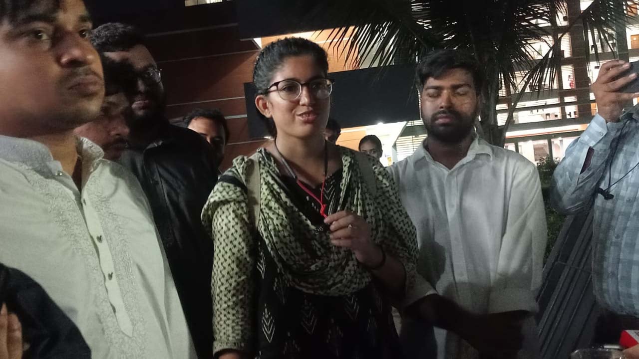 কিছু রাজনৈতিক গোষ্ঠী ৭১ ও ২৪ মুখোমুখি দাঁড় করাতে চায়: উমামা