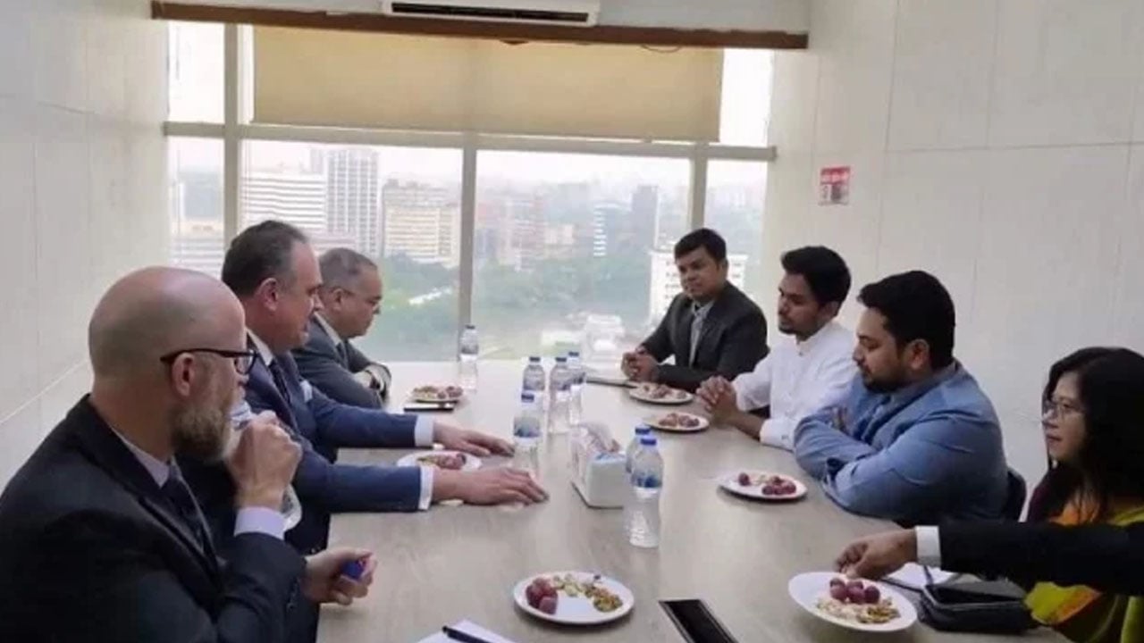 এনসিপির শীর্ষ নেতাদের সঙ্গে মার্কিন রাষ্ট্রদূতের বৈঠক